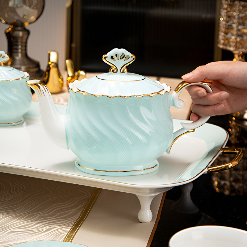 Englische Teekanne vergoldet