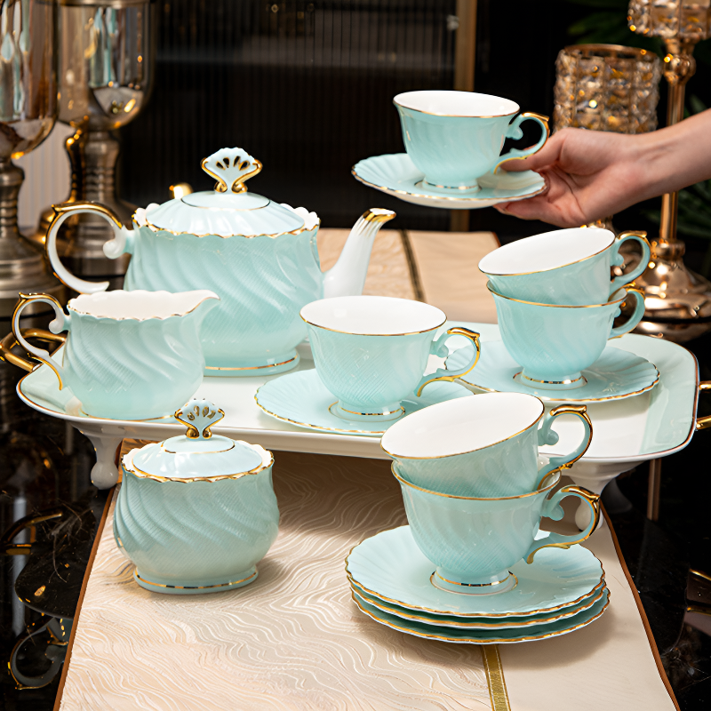 Englische Teekanne vergoldet