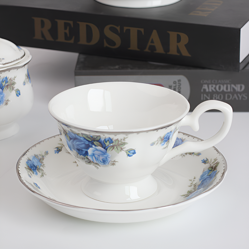 Englische weiße Porzellan Teekanne