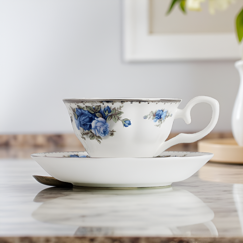 Englische weiße Porzellan Teekanne