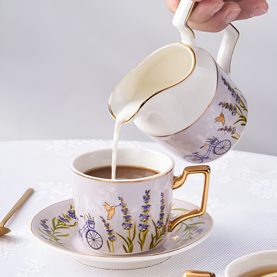 Englisches modernes Teeservice