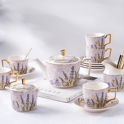 Englisches modernes Teeservice