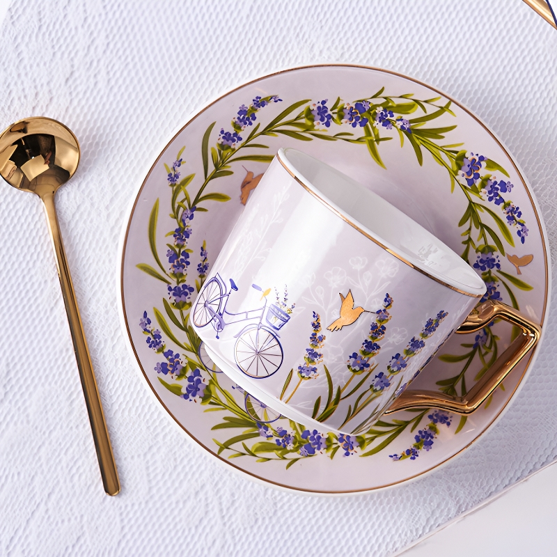 Englisches modernes Teeservice