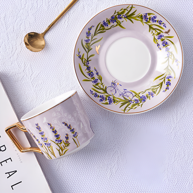 Englisches modernes Teeservice