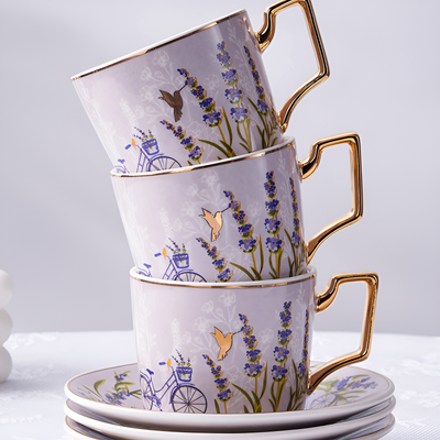 Englisches modernes Teeservice