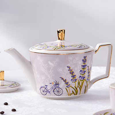 Englisches modernes Teeservice