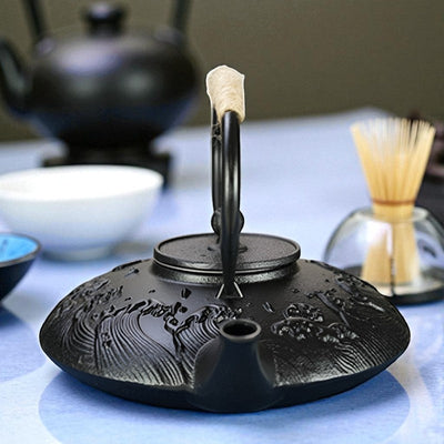 Flache Gusseisen Teekanne