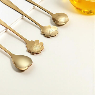 Geblümter Teelöffel