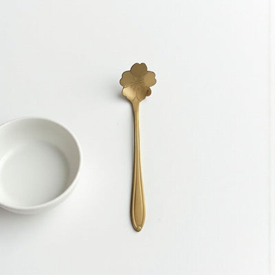 Geblümter Teelöffel