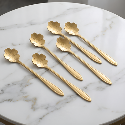 Geblümter Teelöffel