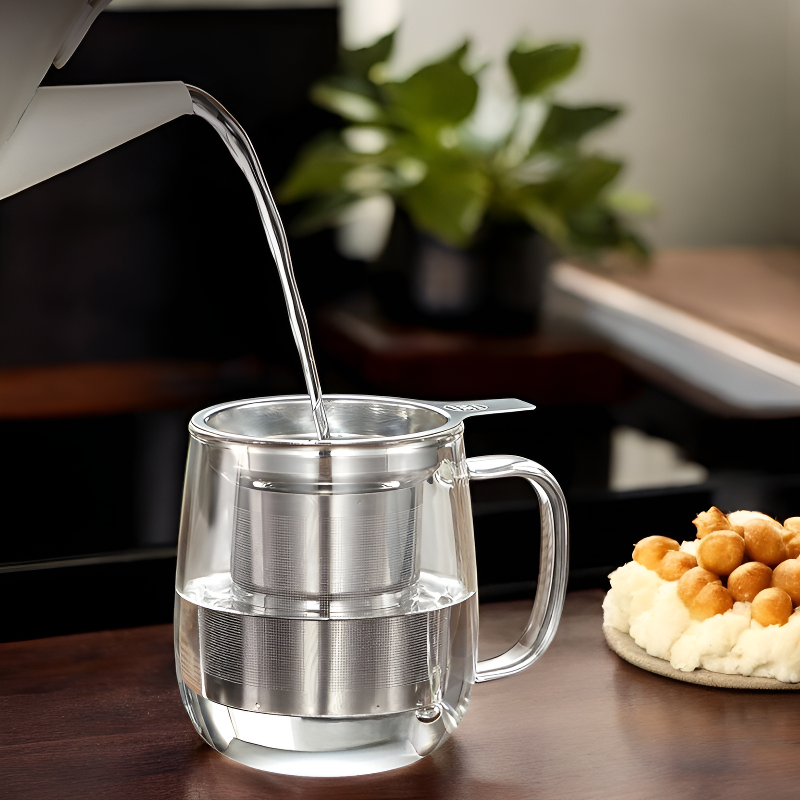 Glas Becher mit Filter