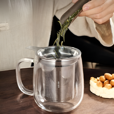 Glas Becher mit Filter