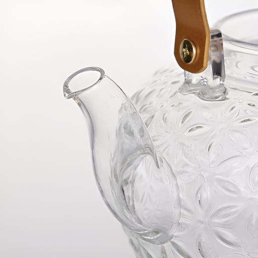 Glas-Teekanne mit Sieb