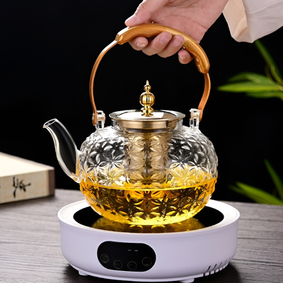 Glas-Teekanne mit Sieb