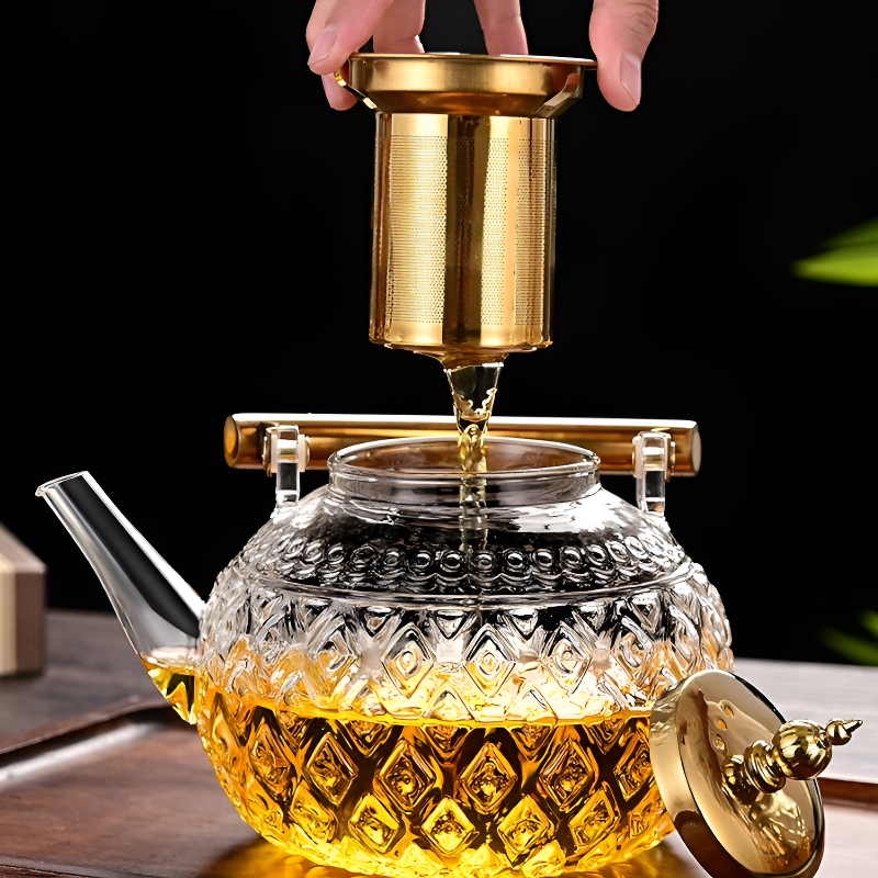 Glas-Teekanne mit Sieb