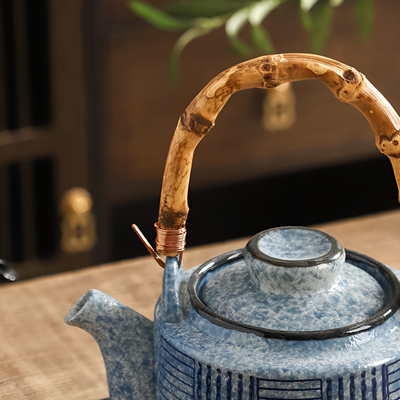 Große chinesische Teekanne