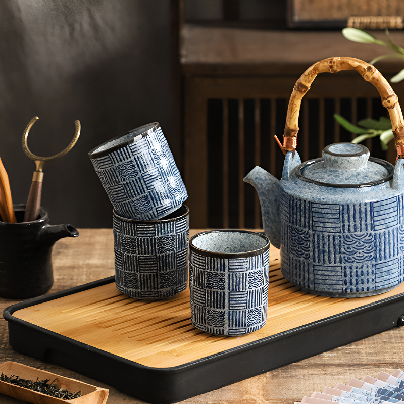 Große chinesische Teekanne