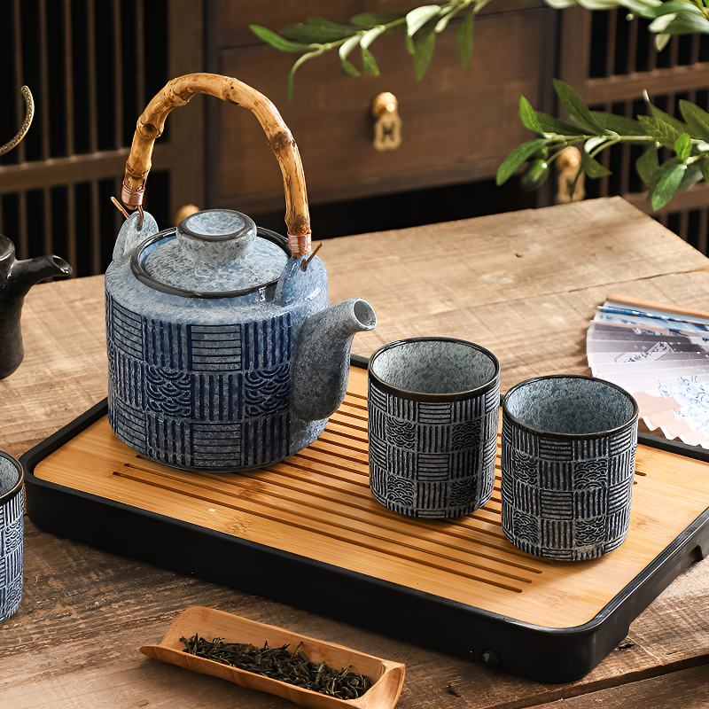 Große chinesische Teekanne