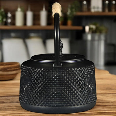 Gusseisen Teekanne mit Teefilter