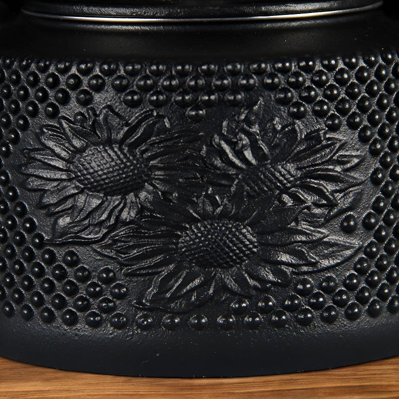 Gusseisen Teekanne mit Teefilter