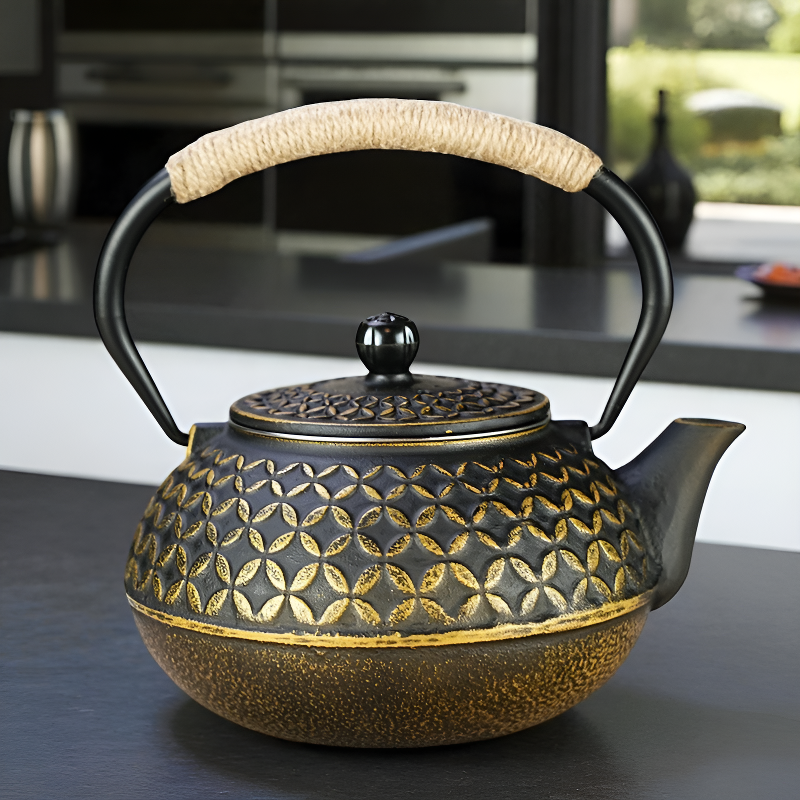 Gusseisen Teekanne schwarz und gold