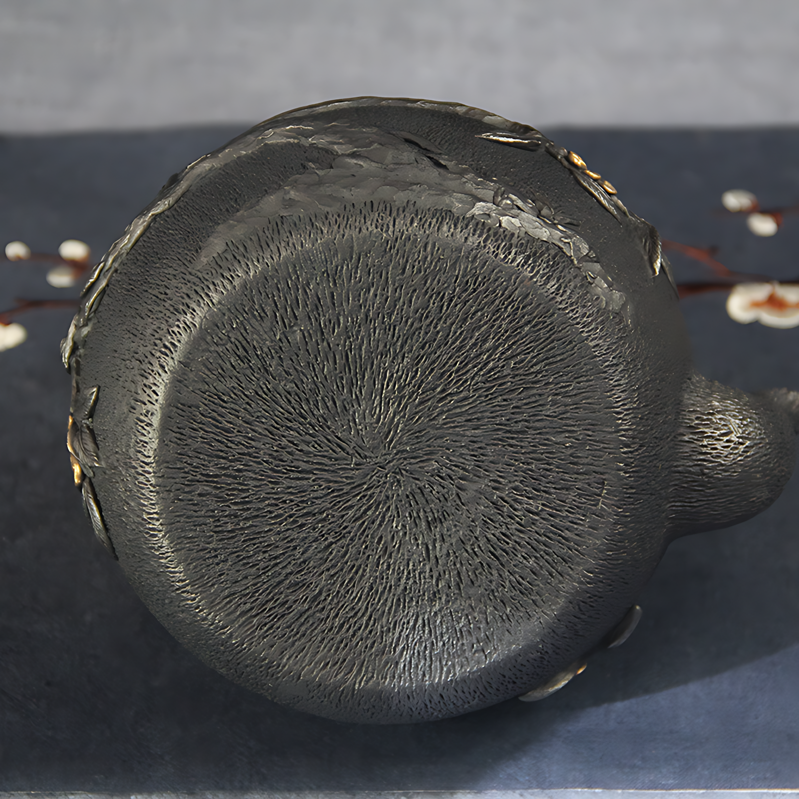 Gusseisen teekanne wärme