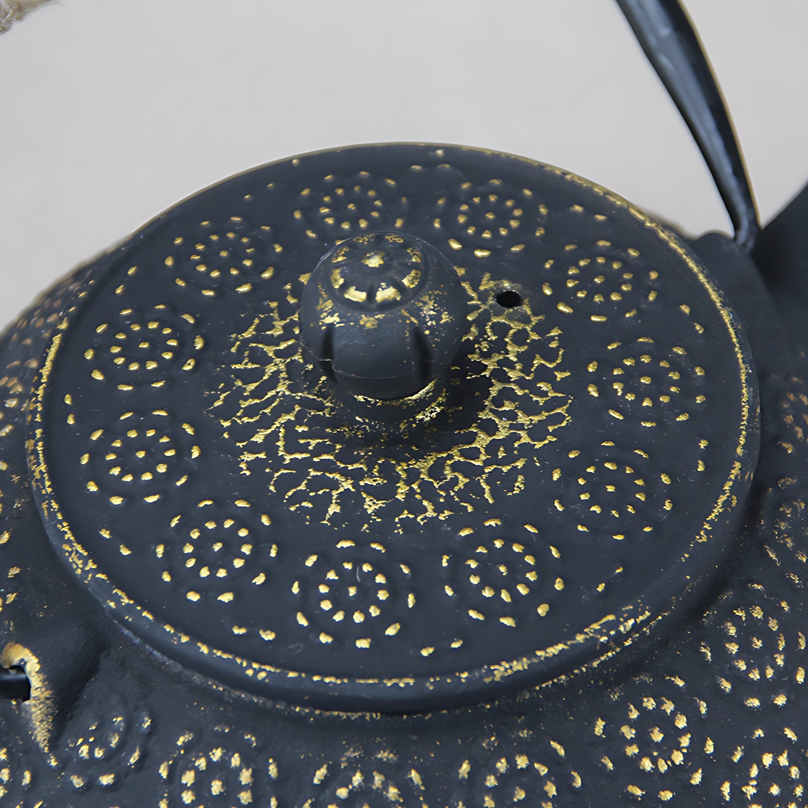 Gußeiserne Teekanne