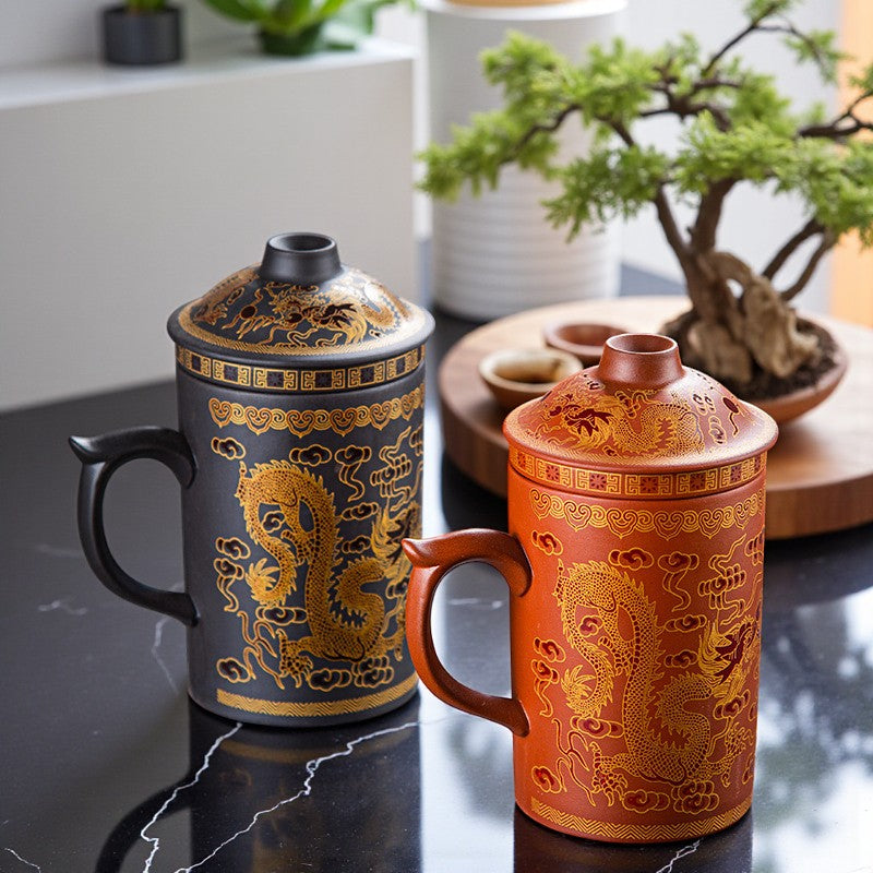 Handgefertigter Teebecher mit Sieb