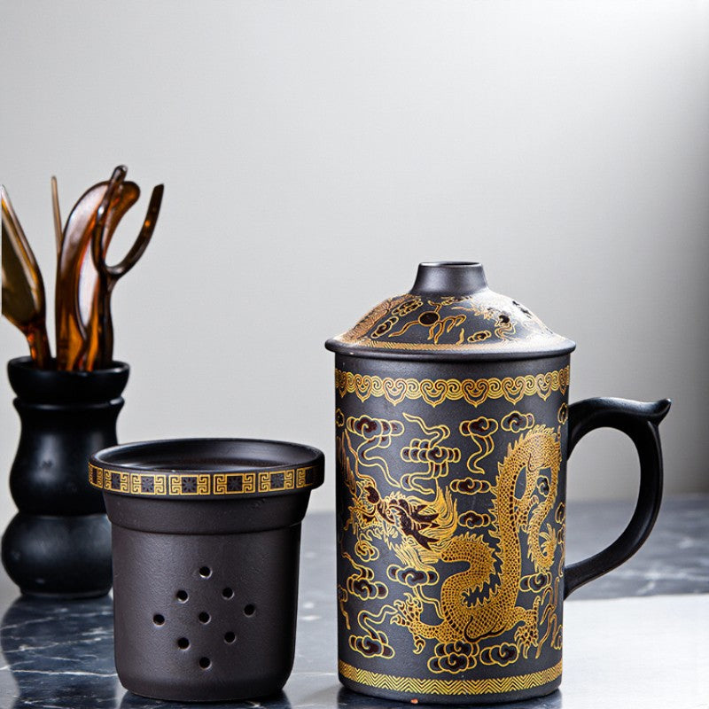 Handgefertigter Teebecher mit Sieb