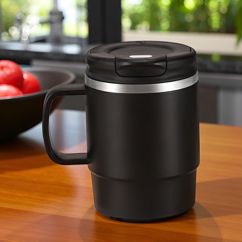 Isolierter Teekanne Becher