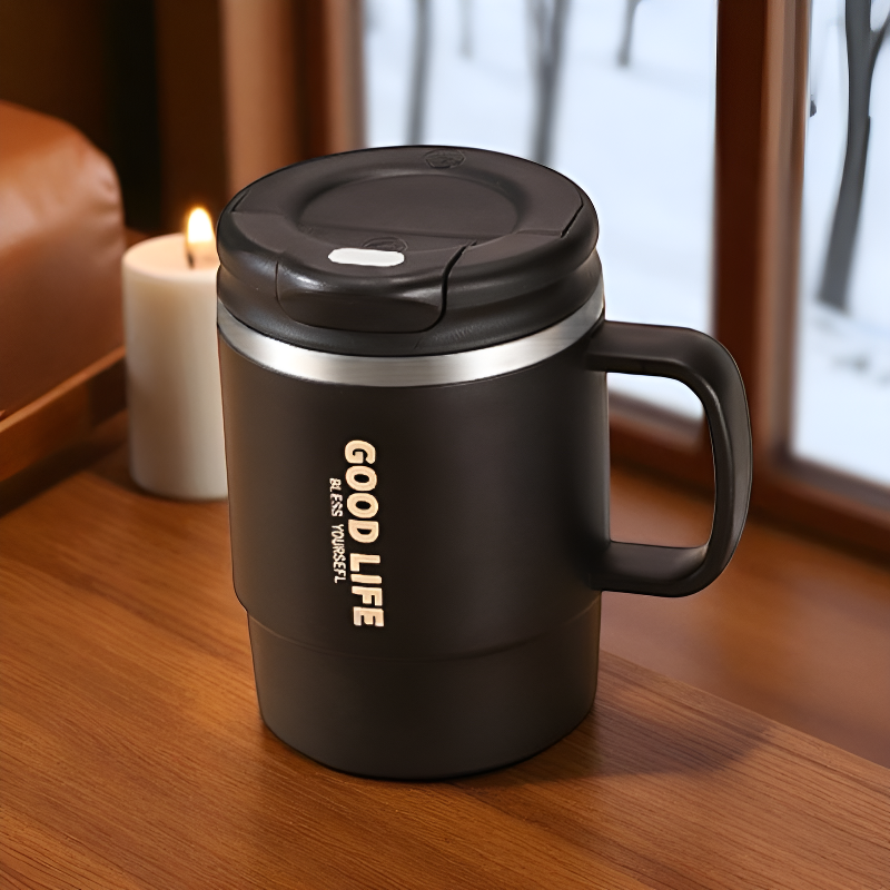 Isolierter Teekanne Becher