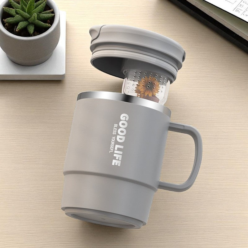 Isolierter Teekanne Becher