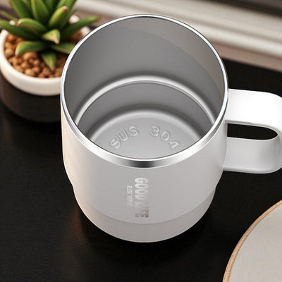 Isolierter Teekanne Becher