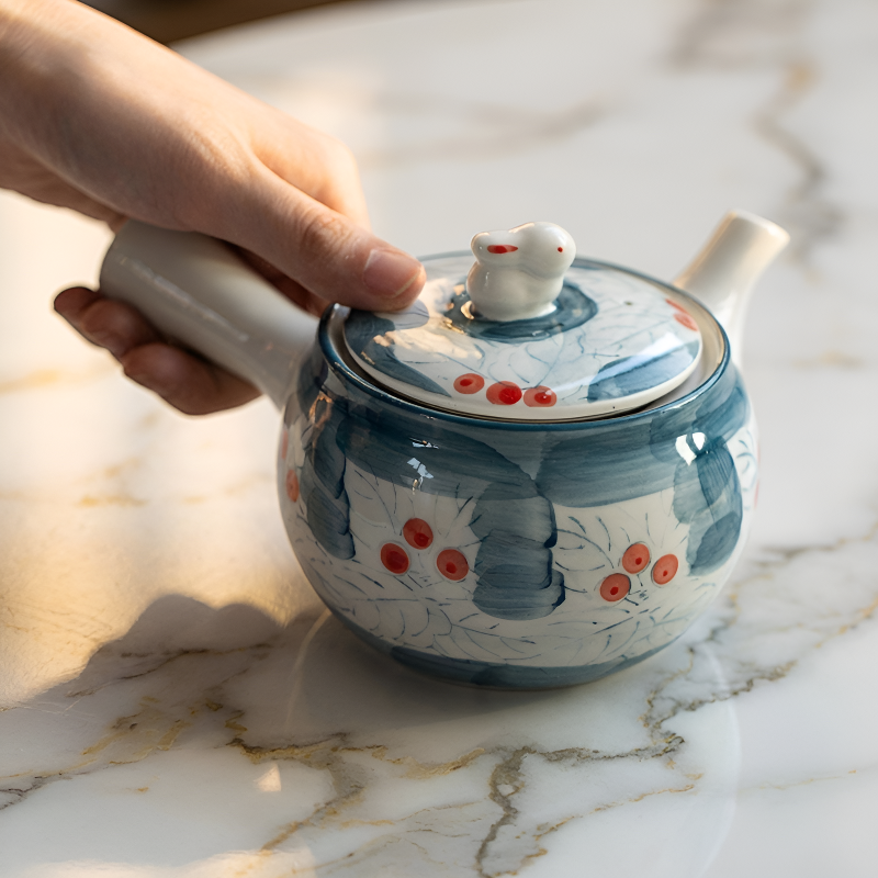 Japanische Porzellan-Teekanne