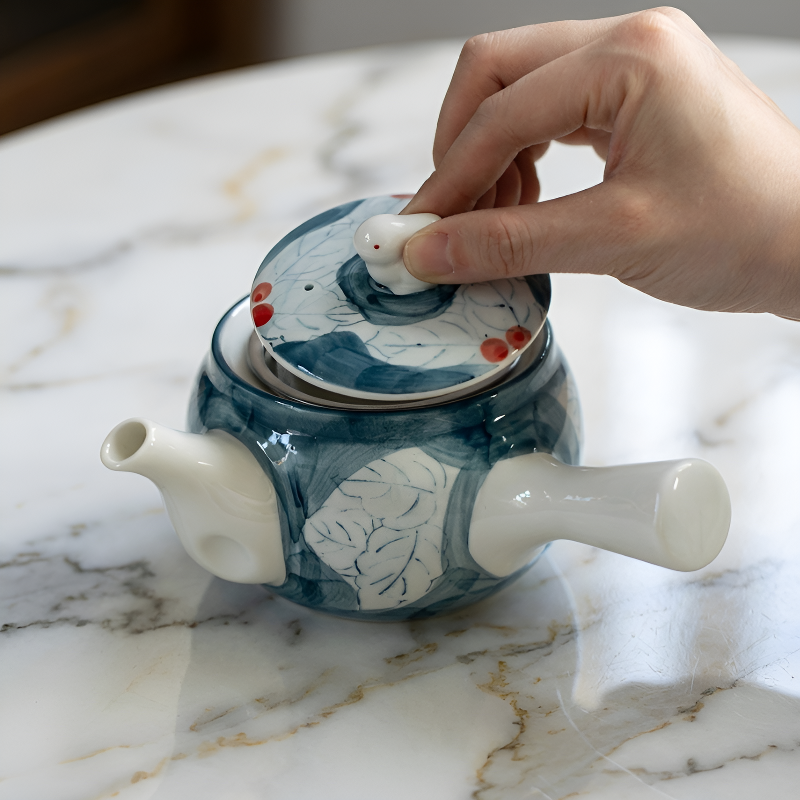 Japanische Porzellan-Teekanne