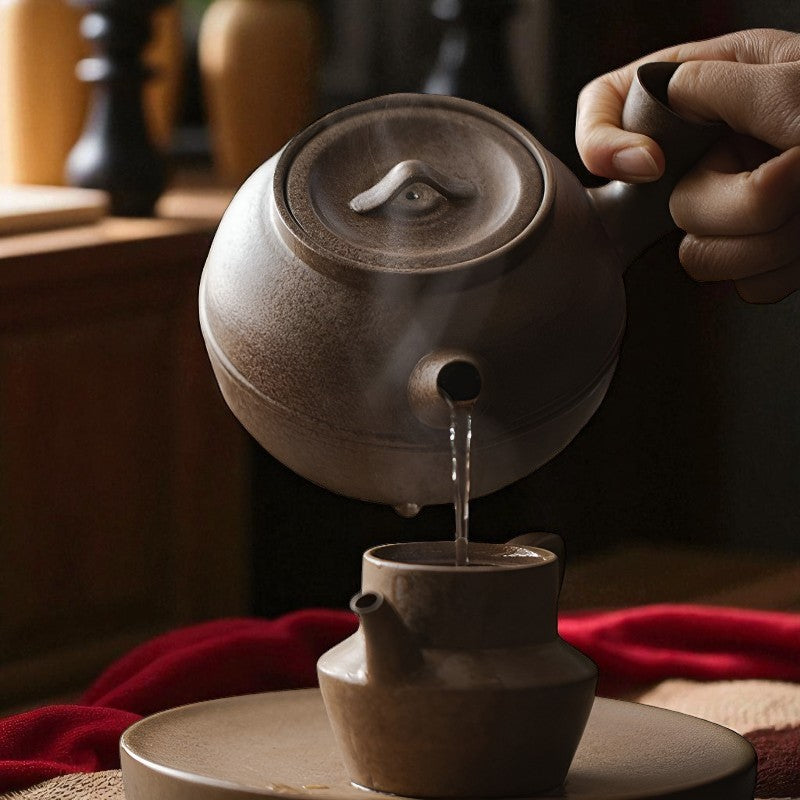 Japanische Teekanne seitlicher Griff