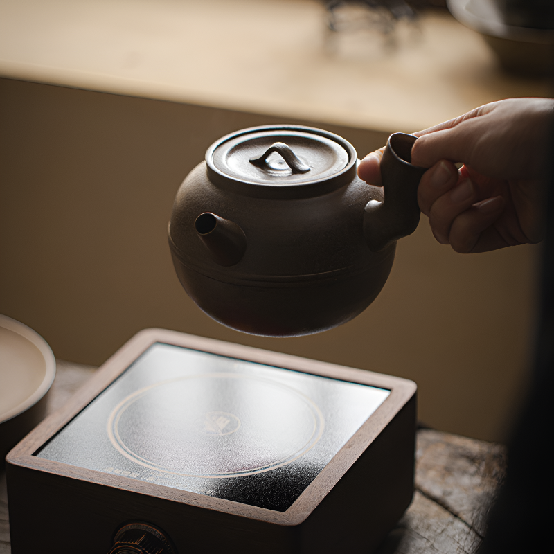 Japanische Teekanne seitlicher Griff