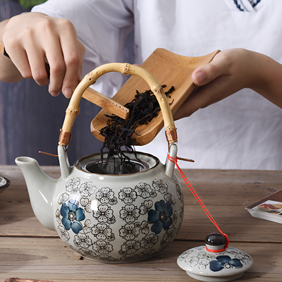 Japanisches Bambus-Teeservice