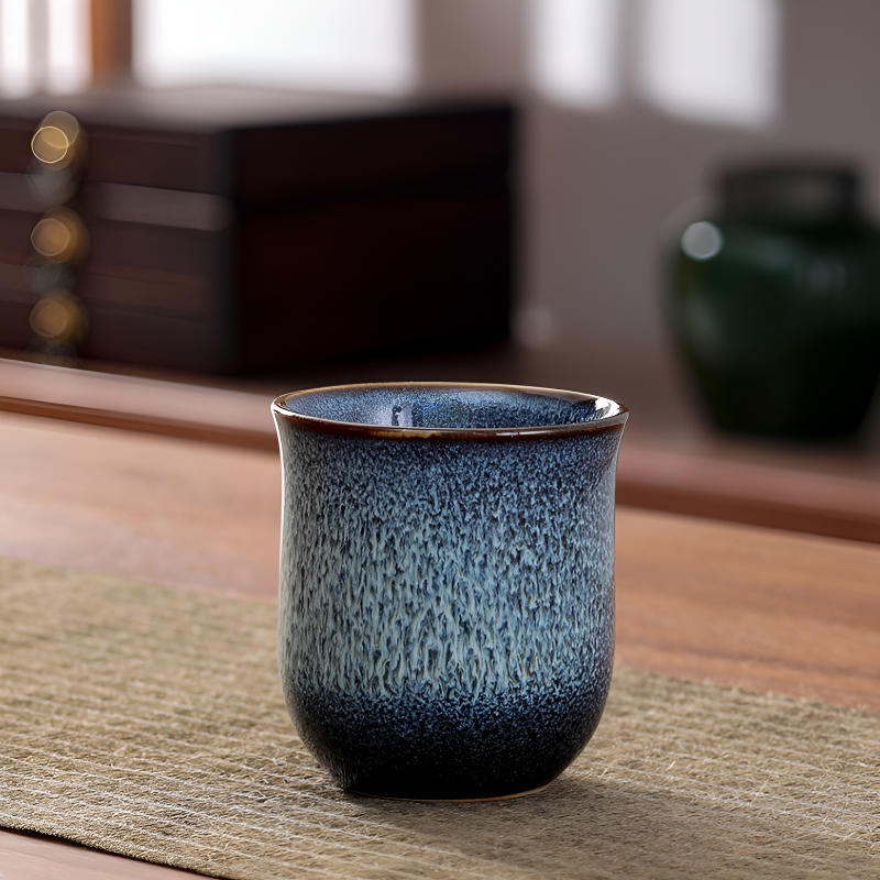 Japanisches Teeset mit Tablett