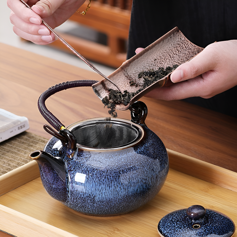 Japanisches Teeset mit Tablett