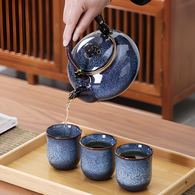 Japanisches Teeset mit Tablett