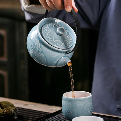 Japanisches Teeset Zeremonie