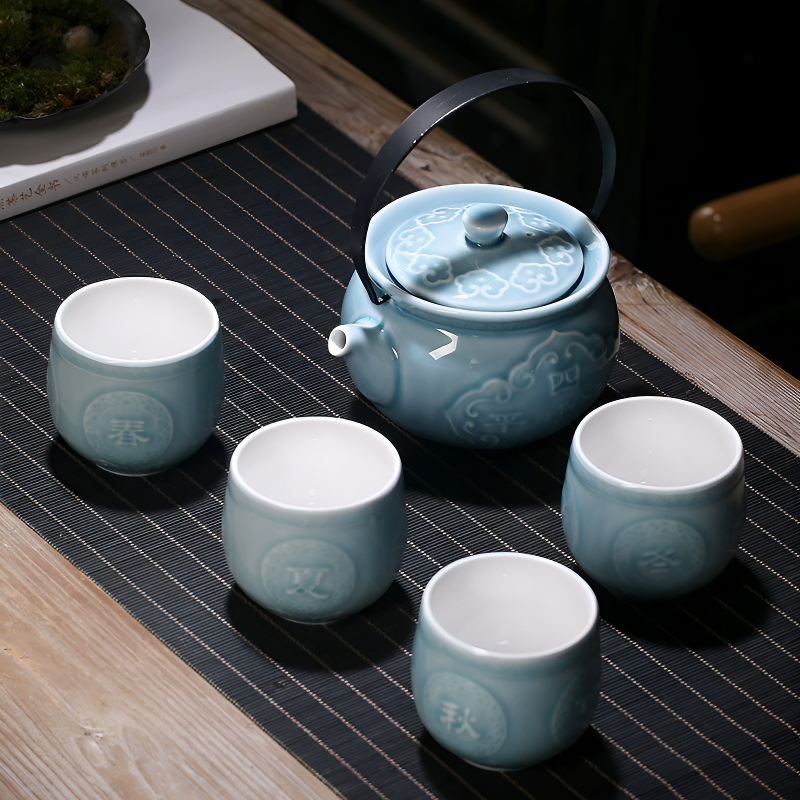 Japanisches Teeset Zeremonie