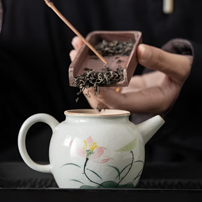 Keramik Teekanne Pflanzenstil