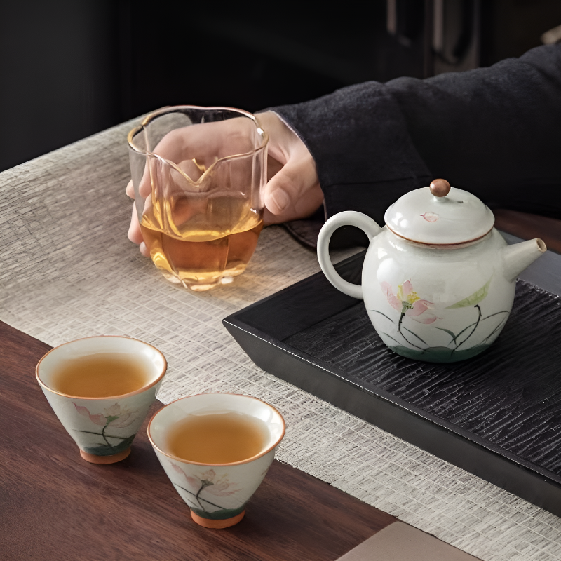 Keramik Teekanne Pflanzenstil