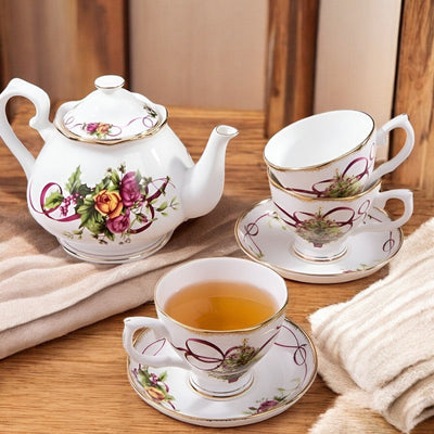 Klassisches englisches Teeservice