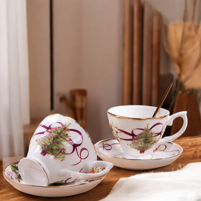 Klassisches englisches Teeservice