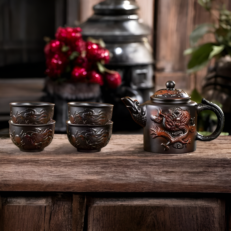 Kleine antike Teekanne