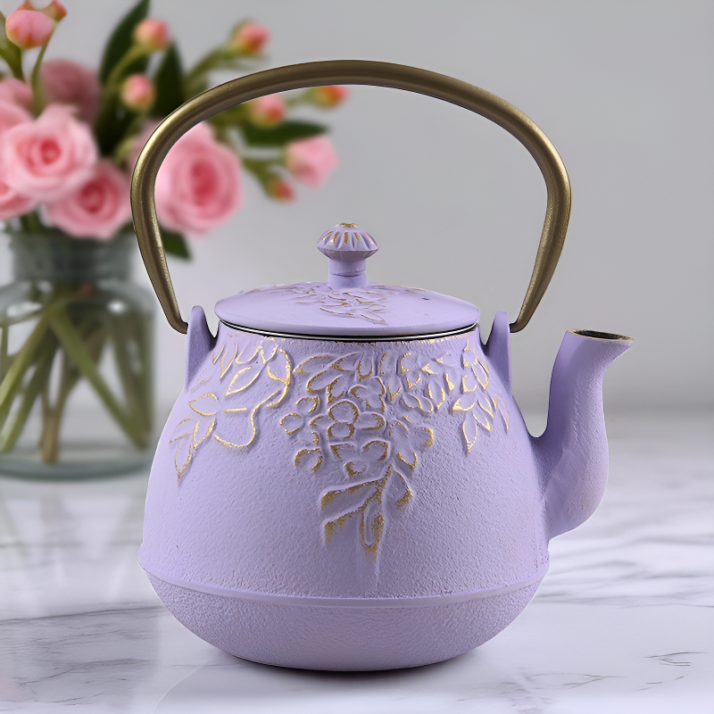 Lila Gusseisen Teekanne