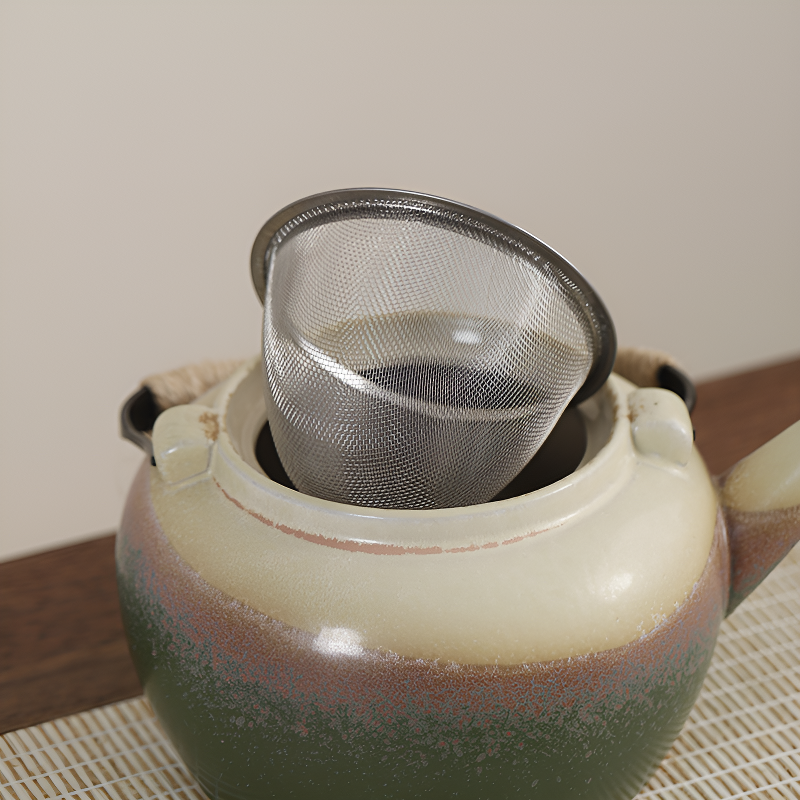 Minimalistisches japanisches Teeservice